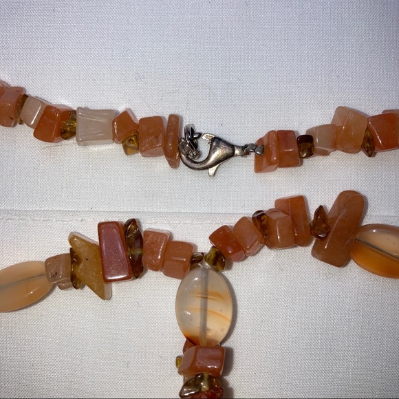 Vintage Red Banded Agate Necklace 10 1/2” Length - Picture 4 of 16